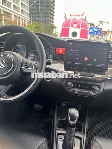 Suzuki Ertiga Hybrid 2024 10000 km Trắng