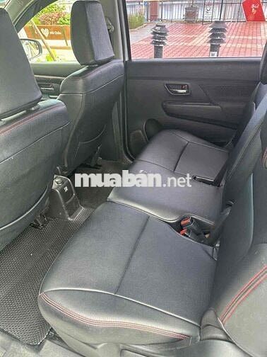 Suzuki Ertiga Hybrid 2024 10000 km Trắng