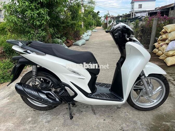 Honda SH160i ABS 2025 Trắng