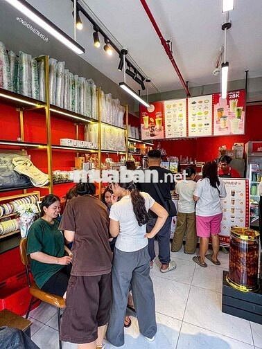 Tuyển Nhân Viên Bán Trà Sữa Sentiment Đi Làm Ngay