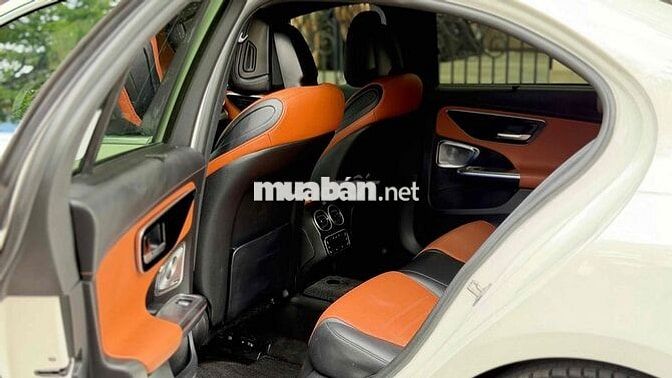 Mercedes-Benz C300 AMG 2021 Trắng