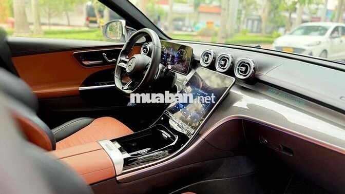 Mercedes-Benz C300 AMG 2021 Trắng
