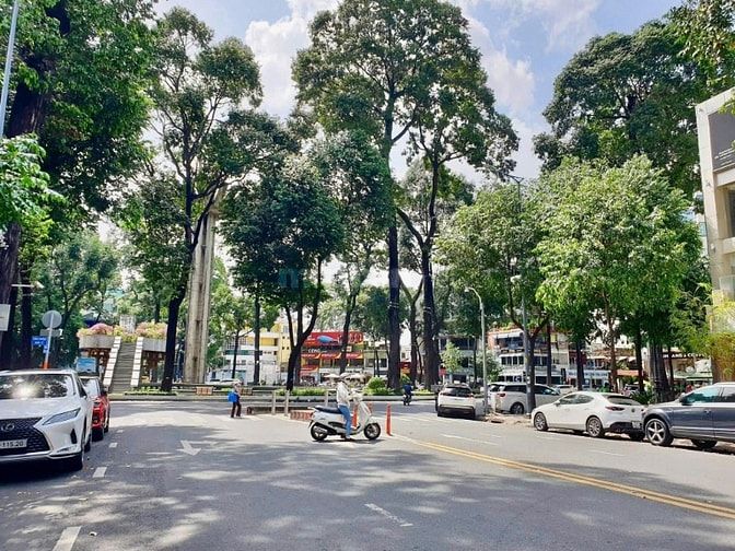 Gần 1000m2 đất MT Pasteur (góc Hàn Thuyên - nhà thờ Đức Bà), P.Sài Gòn