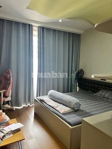 Bàu Cát 2  căn hộ 3 phòng ngủ,có nội thất giá 12tr