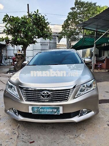 Toyota Camry 2013 2.0 Vàng cát