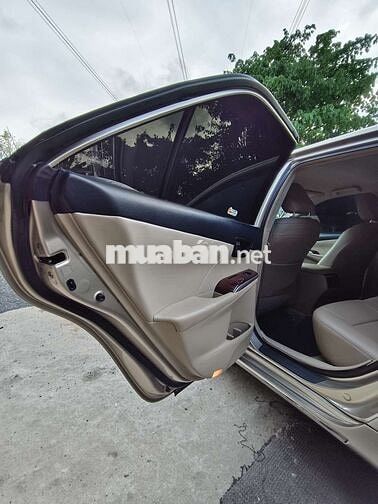 Toyota Camry 2013 2.0 Vàng cát