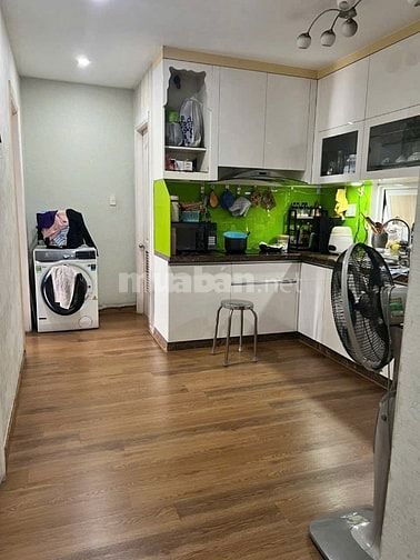 Bàu Cát 2  căn hộ 3 phòng ngủ,có nội thất giá 12tr