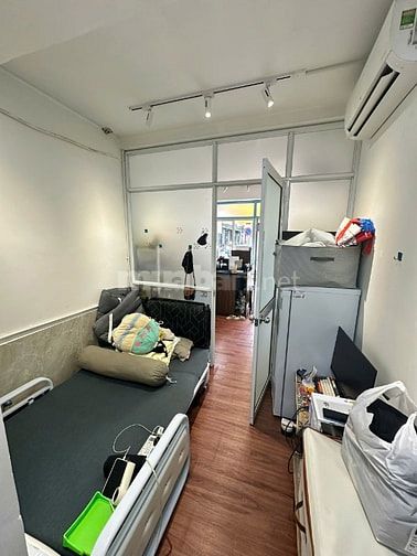  Sang mặt bằng quán cà phê mặt tiền Đào Duy Anh – trung tâm Phú Nhuận
