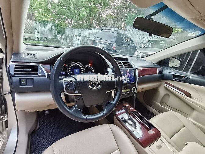 Toyota Camry 2013 2.0 Vàng cát