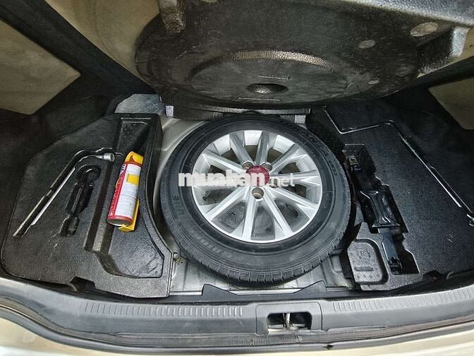 Toyota Camry 2013 2.0 Vàng cát