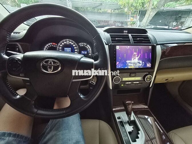 Toyota Camry 2013 2.0 Vàng cát