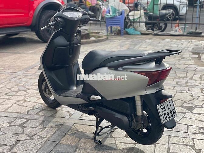 Honda Lead 110 dọn mới trả trc 5tr9 nhận xe