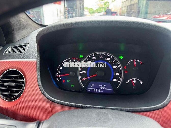 Hyundai i10 2020 1.2AT 49.000km Trắng