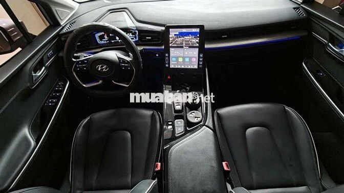 Hyundai Custin 2.0Turbo Odo 30.139 km Đk 2/2024