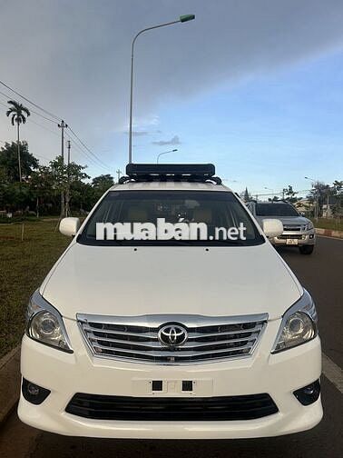 Toyota Innova 2013 Trắng