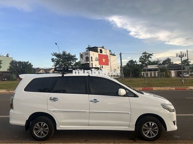 Toyota Innova 2013 Trắng