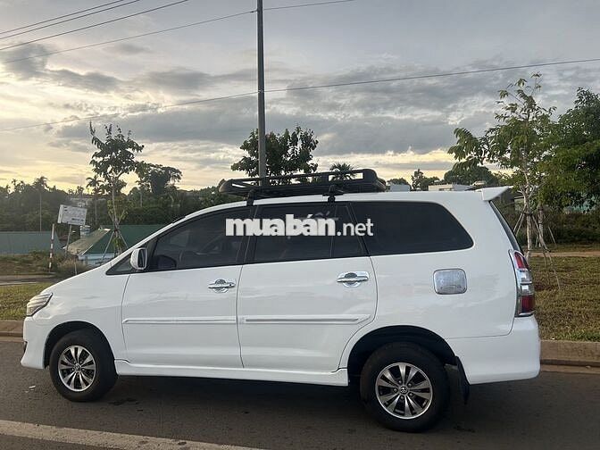 Toyota Innova 2013 Trắng