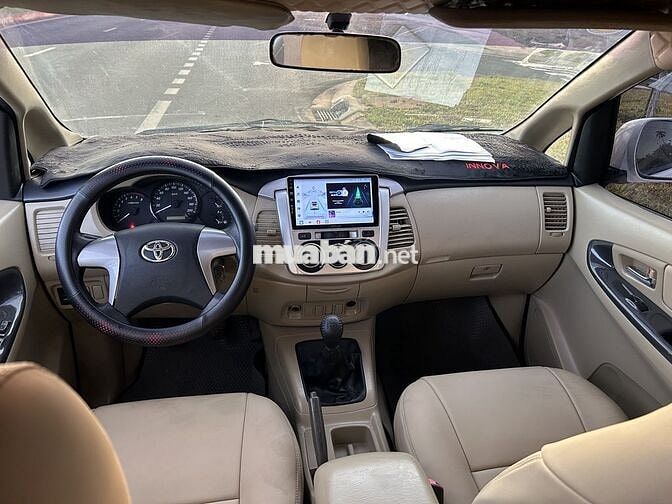 Toyota Innova 2013 Trắng