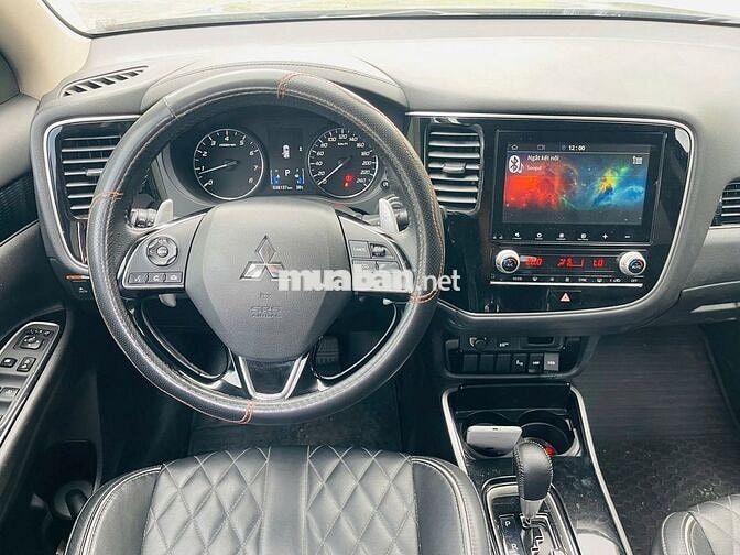 Outlander premium 2022 xám-38500km