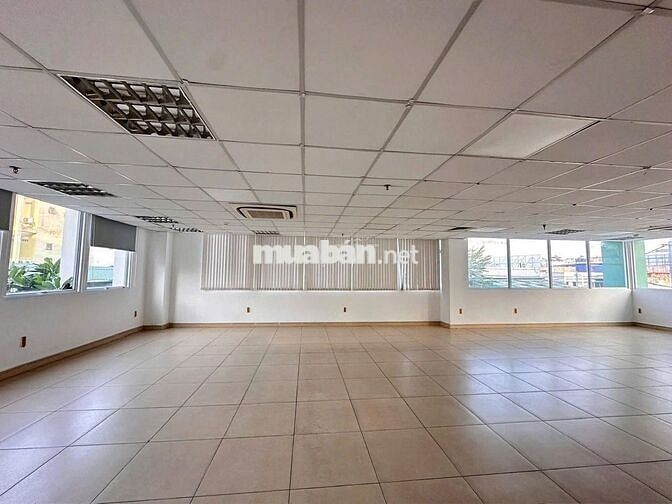 NHÀ MẶT TIỀN DTSD 900m2 NGAY NGÃ TƯ HÀNG XANH – BÌNH THẠNH