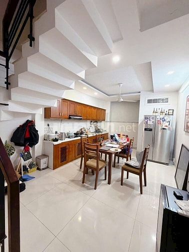 Bán nhà 53m2, 5 lầu hẻm ô tô ngủ nhà ngay trung tâm bình thạnh