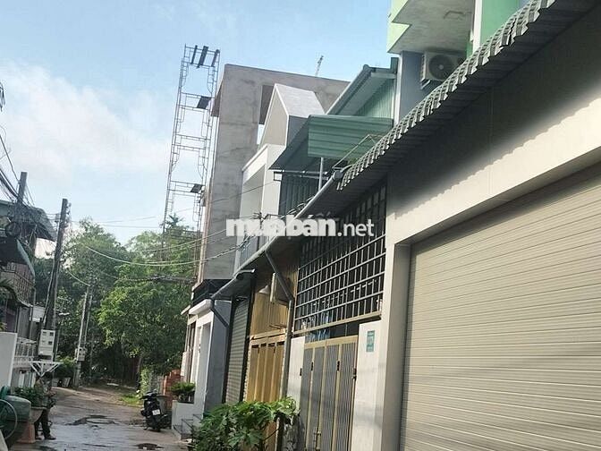 🆘🆘 giá rẻ giật mình bình nhâm 2ty069t đường thông ôtô phải nhanh ạ