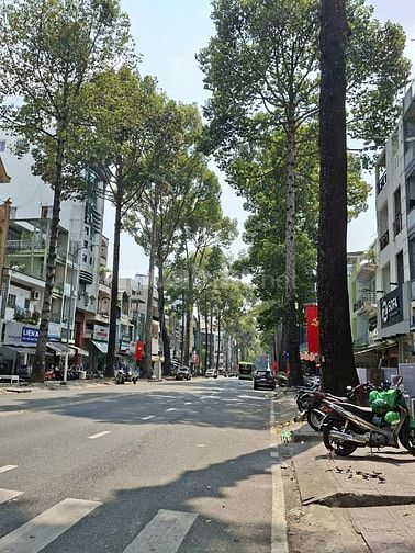CẦN BÁN GẤP TÒA NHÀ VP MT NGÔ GIA TỰ QUẬN 10