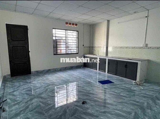 chủ bán nhà ngay đường Hưng Long, bình chánh