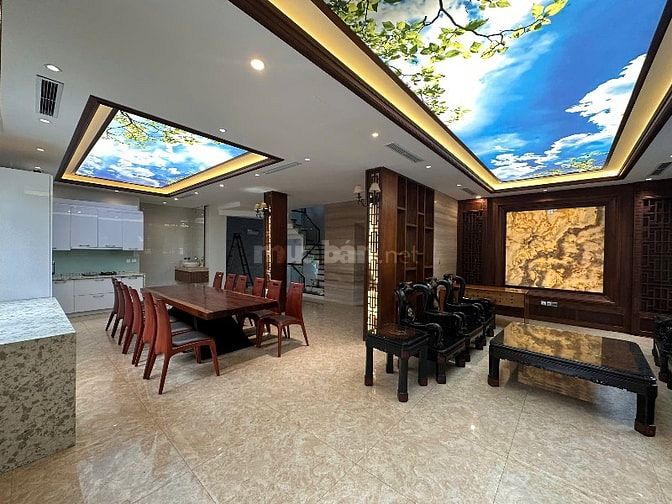 Chính chủ cho thuê biệt thự 5 tầng,thang máy tại Hoàng Quốc Việt,CG