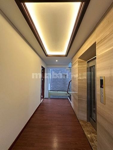 Chính chủ cho thuê biệt thự 5 tầng,thang máy tại Hoàng Quốc Việt,CG