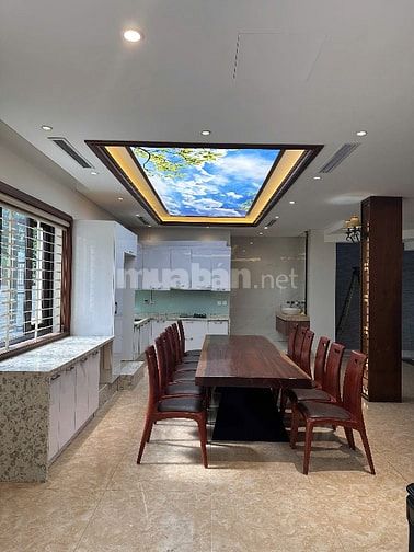 Chính chủ cho thuê biệt thự 5 tầng,thang máy tại Hoàng Quốc Việt,CG