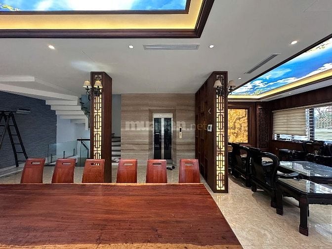 Chính chủ cho thuê biệt thự 5 tầng,thang máy tại Hoàng Quốc Việt,CG