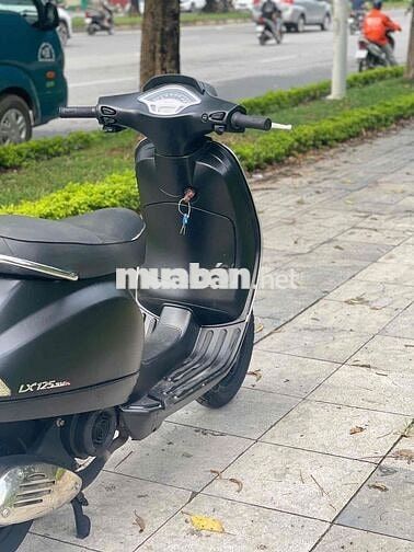 Piaggio Vespa LX 125 Đen nhám