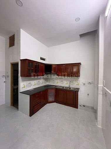 nhà đúc 2 lầu đường số 3, giáp Thạch Lam , dt: 4x11