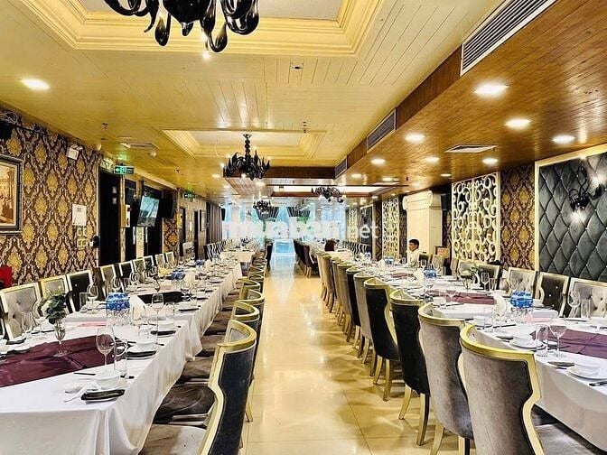 Cho thuê toà nhà phố Triệu Việt Vương mặt tiền 11m