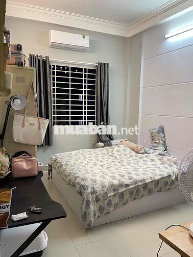 Mình pass phòng mới ở 2 tháng vì nhu cầu chuyển sang quận khác