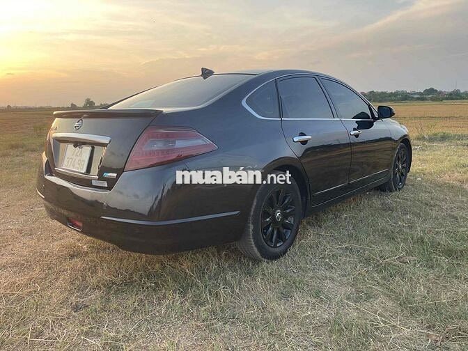 Nissan Teana màu Đen