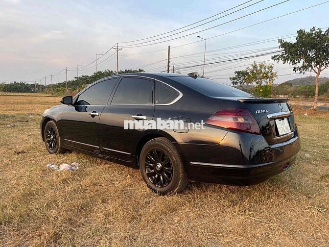 Nissan Teana màu Đen