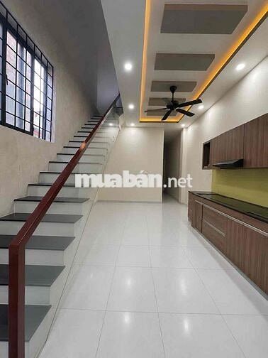 NHÀ MẶT TIỀN ĐƯỜNG NHỰA KINH DOANH BUÔN BÁN