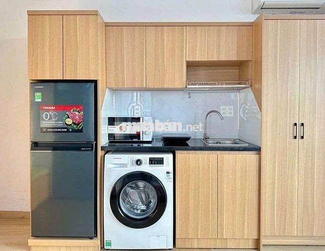 CHO THUÊ TẠI UEH_B BANCOL_TMay_MÁY GIẶC RIÊNG_ÁNH SÁNG TỐT_NHÀ XE RỘNG
