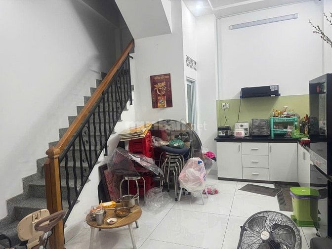 BÁN NHÀ: 2 lầu, Đường HOÀNG BẬT ĐẠT, phường Tân Sơn, 38m2