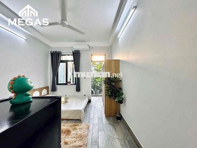 Căn hộ ban công 38m2 ngay Nguyễn Văn Đậu gần Phan Xích Long giáp Q1,3