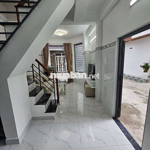 Nhà 3 Tầng đường huỳnh thị đồng thiết kế 4 phòng ngủ.
