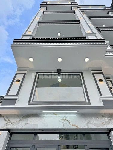 BÁN CHDV NGAY ĐẠI HỌC VĂN LANG CÓ THANG MÁY 