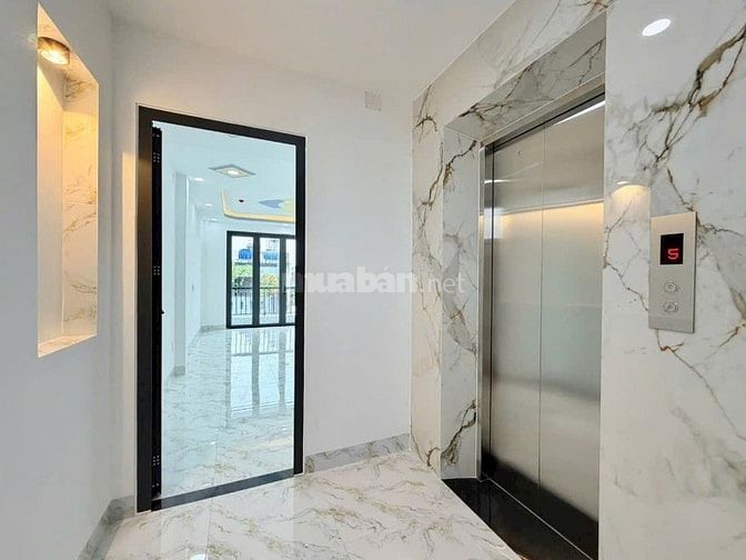 BÁN CHDV NGAY ĐẠI HỌC VĂN LANG CÓ THANG MÁY 