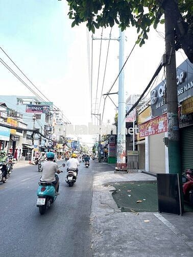 Góc 2 Mặt Tiền Đường Âu Cơ, Phường 10, Quận Tân Bình. 