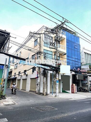 Góc 2 Mặt Tiền Đường Âu Cơ, Phường 10, Quận Tân Bình. 
