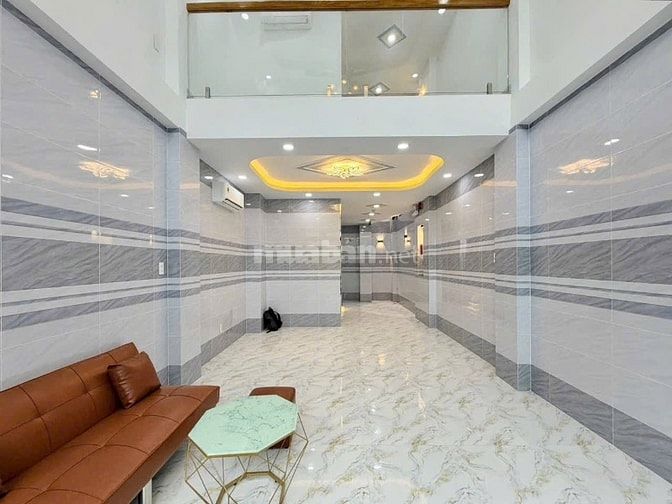 BÁN CHDV NGAY ĐẠI HỌC VĂN LANG CÓ THANG MÁY 