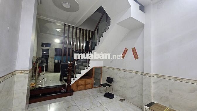 Nhà mới, mặt tiền, view sông, hướng đông thoáng mát