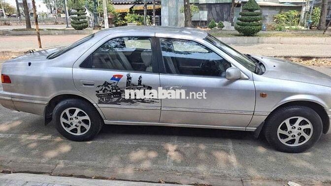 Toyota Camry 2001 2.2 Gli Bạc